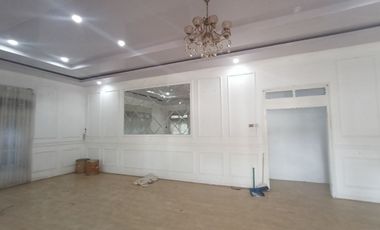 Rumah Luas Kokoh Dekat ke UNS