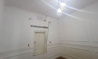 Rumah Luas Kokoh Dekat ke UNS