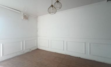 Rumah Luas Kokoh Dekat ke UNS