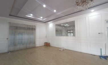 Rumah Luas Kokoh Dekat ke UNS