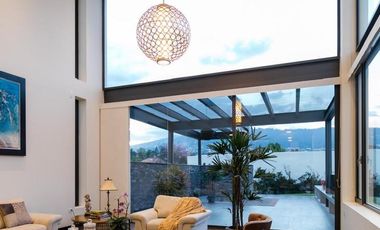 CASA DE LUJO 3 DORMITORIOS CON SUITE INDEPENDIENTE, Santa Inés Cumbayá