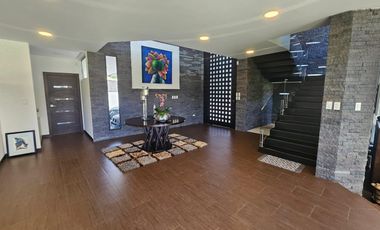 CASA DE LUJO 3 DORMITORIOS CON SUITE INDEPENDIENTE, Santa Inés Cumbayá