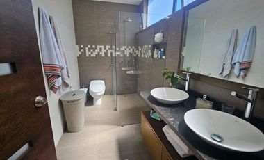 CASA DE LUJO 3 DORMITORIOS CON SUITE INDEPENDIENTE, Santa Inés Cumbayá