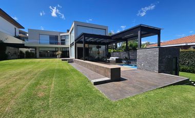 CASA DE LUJO 3 DORMITORIOS CON SUITE INDEPENDIENTE, Santa Inés Cumbayá