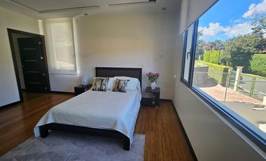 CASA DE LUJO 3 DORMITORIOS CON SUITE INDEPENDIENTE, Santa Inés Cumbayá