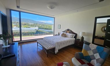 CASA DE LUJO 3 DORMITORIOS CON SUITE INDEPENDIENTE, Santa Inés Cumbayá