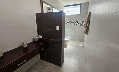 CASA DE LUJO 3 DORMITORIOS CON SUITE INDEPENDIENTE, Santa Inés Cumbayá