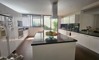 CASA DE LUJO 3 DORMITORIOS CON SUITE INDEPENDIENTE, Santa Inés Cumbayá