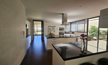 CASA DE LUJO 3 DORMITORIOS CON SUITE INDEPENDIENTE, Santa Inés Cumbayá