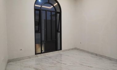 Rumah Baru American Classic Dalam Cluster Jagakarsa Jakarta selatan