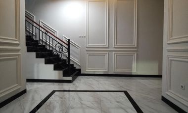 Rumah Baru American Classic Dalam Cluster Jagakarsa Jakarta selatan