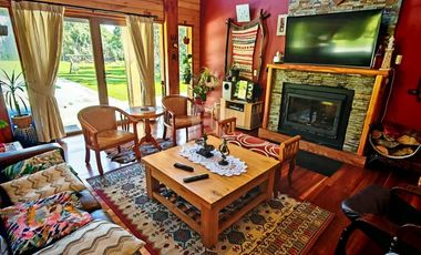 CASA CON PISCINA TEMPERADA Y ORILLA DE RÍO EN CHAMIZA