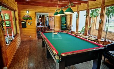 CASA CON PISCINA TEMPERADA Y ORILLA DE RÍO EN CHAMIZA