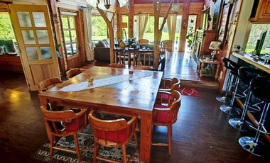 CASA CON PISCINA TEMPERADA Y ORILLA DE RÍO EN CHAMIZA