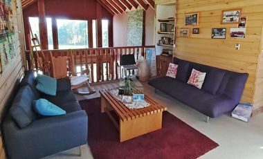 CASA CON PISCINA TEMPERADA Y ORILLA DE RÍO EN CHAMIZA