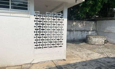 Renta de casa en colonia Jardines.