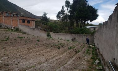 Terreno en Venta Mitad del mundo Pululaua todos los servicios