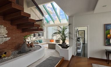 Venta amplia casa de 600 m2 con 4 dormitorios sector Mitad del Mundo