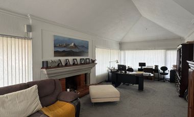 Venta amplia casa de 600 m2 con 4 dormitorios sector Mitad del Mundo