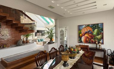 Venta amplia casa de 600 m2 con 4 dormitorios sector Mitad del Mundo