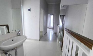 Dijual rumah 2 lantai dekat dr pos giro Rawaselatan 5