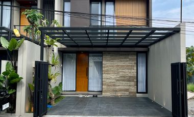 Rumah Baru 2 Lantai Dekat Stadion Maguwoharjo