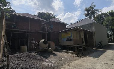 Rumah Dengan Tanah Luas Timur UII Jakal