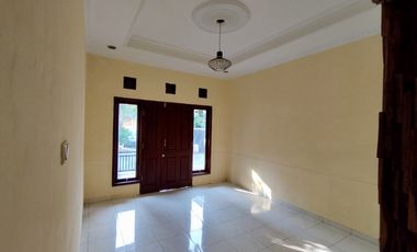 Rumah dijual murah tanah luas perumahan kota sleman