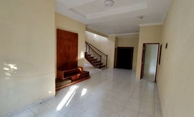 Rumah dijual murah tanah luas perumahan kota sleman