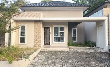 RUMAH CLUSTER MURAH SIAP HUNI LOKASI JL HANGTUAH UJUNG