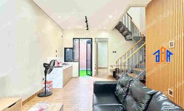 Rumah Furnished 4 Kamar Tidur Dekat Gerbang Tol Limo Depok