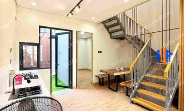 Rumah Furnished 4 Kamar Tidur Dekat Gerbang Tol Limo Depok