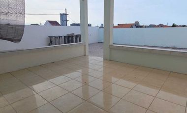 DISEWAKAN MURAH RUMAH NGAGEL BARU RENOV