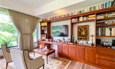 Venta casa campestre Antioquia oriente ceja parcelación luxury lujo unidad cerrada vigilancia lago quebradita páneles solares acabados lujosos