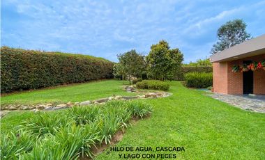 Venta casa campestre Antioquia oriente ceja parcelación luxury lujo unidad cerrada vigilancia lago quebradita páneles solares acabados lujosos