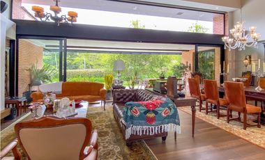 Venta casa campestre Antioquia oriente ceja parcelación luxury lujo unidad cerrada vigilancia lago quebradita páneles solares acabados lujosos