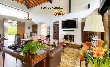 Venta casa campestre Antioquia oriente ceja parcelación luxury lujo unidad cerrada vigilancia lago quebradita páneles solares acabados lujosos