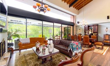 Venta casa campestre Antioquia oriente ceja parcelación luxury lujo unidad cerrada vigilancia lago quebradita páneles solares acabados lujosos