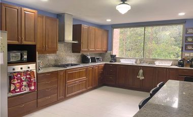 Venta apartamento Medellín poblado tesoro vista alto luxury rebajado panorámica campestre lujo espacios grandes unidad completa valorizacion