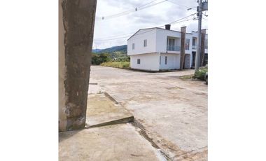 Vendo casa en condominio Altagracia  Acacias Meta