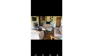 SE VENDE CASA, 3000m2 opción comprar 8000 m2 más.