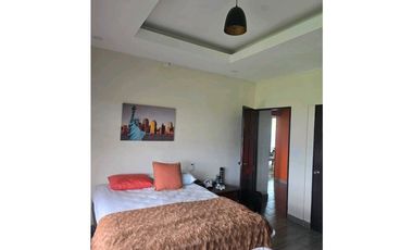 VENTA DE CASA EN BOQUETE CERCADA