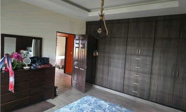 VENTA DE CASA EN BOQUETE CERCADA