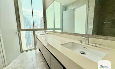 Venta de apartamento frente al mar