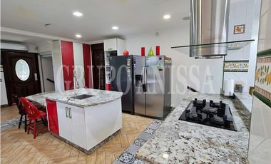 Se Vende Impresionante Casa en Club del Golf - Brisas del Golf