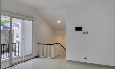 Dijual Rumah bagus di Kebayoran Essence Bintaro SHM murah cash kpr