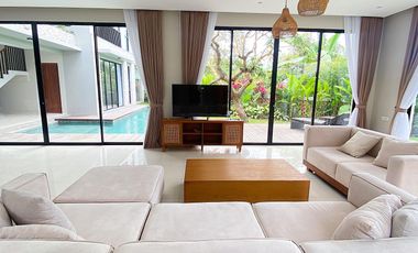 Villa Mewah Tropis Luas dan Elegan di Jantung Central Canggu Bali