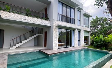 Villa Mewah Tropis Luas dan Elegan di Jantung Central Canggu Bali