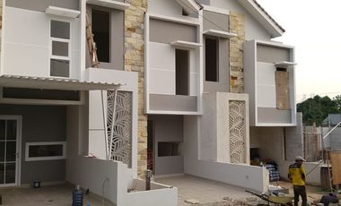 Dijual Rumah Dekat Stasiun Depok Baru dan Tol Beji Depok, Kota Depok