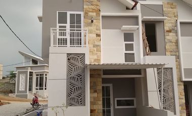 Dijual Rumah Dekat Stasiun Depok Baru dan Tol Beji Depok, Kota Depok